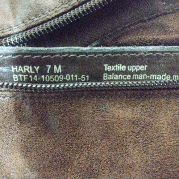 Boots - Picture 5 of 12